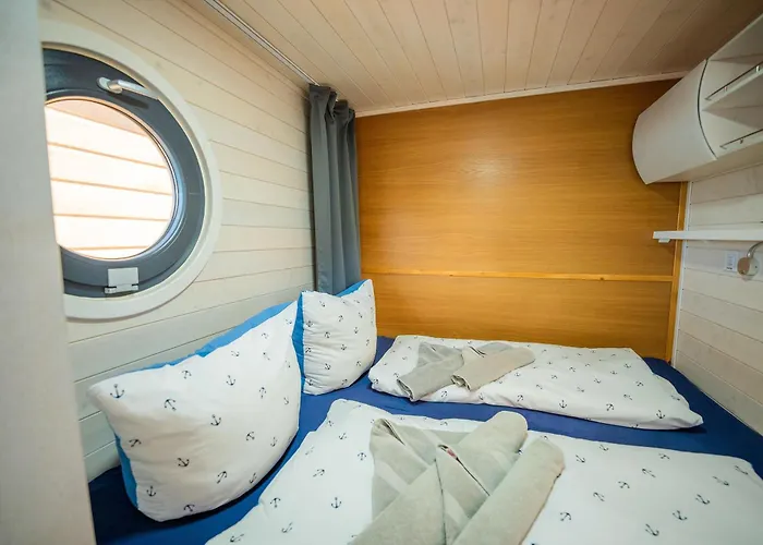 Charmantes Hausboot Brino Woma D13 Fürstenberg-Havel